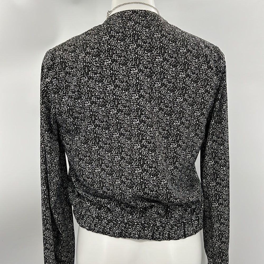Express small long sleeve lightweight zipper jacket - Picture 5 of 5